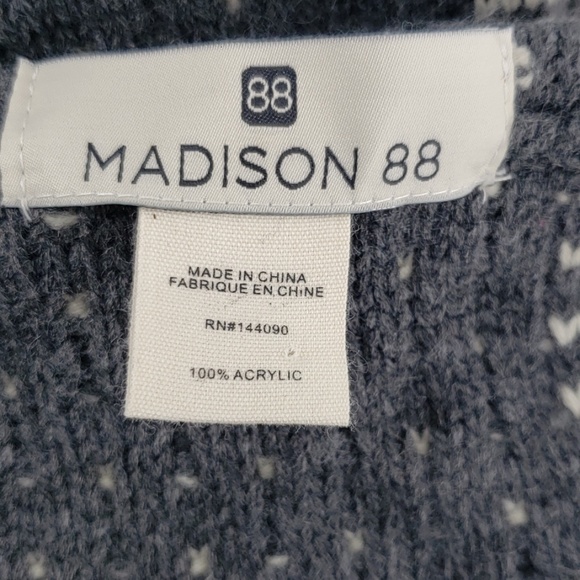 Madison 88 Infinity Scarf - Picture 2 of 2